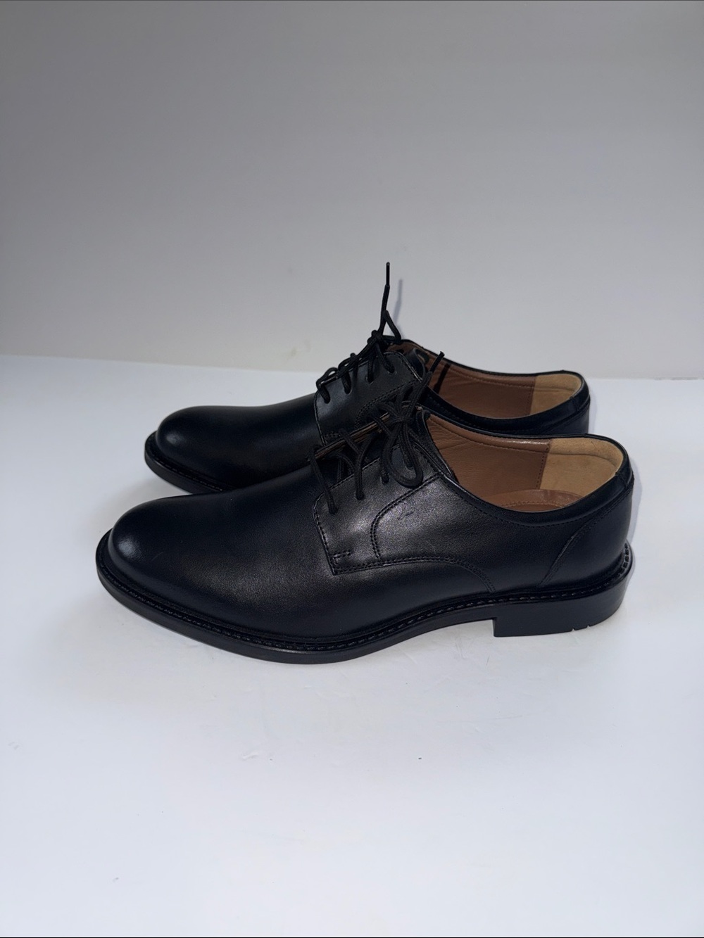 Johnston & Murphy Black Leather Derby Shoes